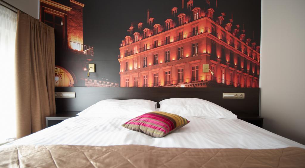 Hotel Atrium Nowy Tomysl Ngoại thất bức ảnh