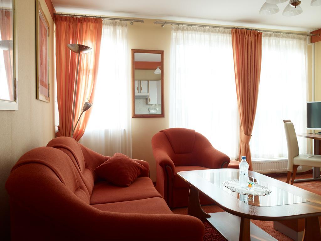 Hotel Atrium Nowy Tomysl Phòng bức ảnh