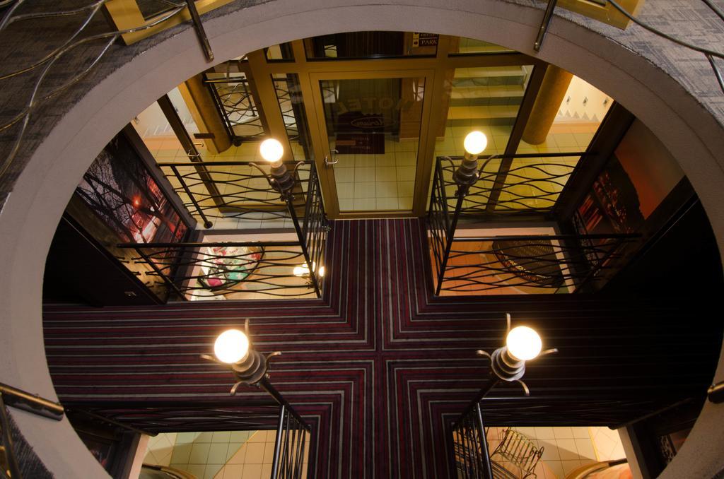 Hotel Atrium Nowy Tomysl Ngoại thất bức ảnh