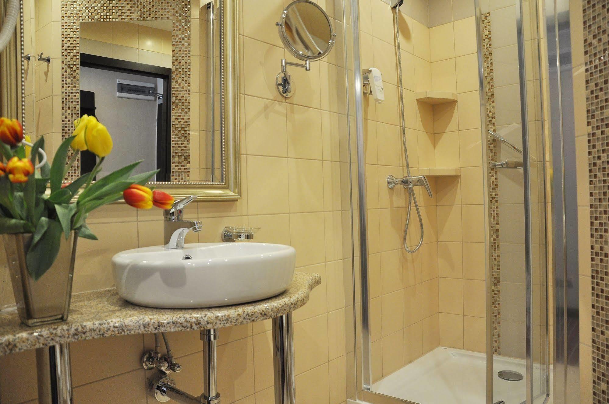 Hotel Atrium Nowy Tomysl Ngoại thất bức ảnh