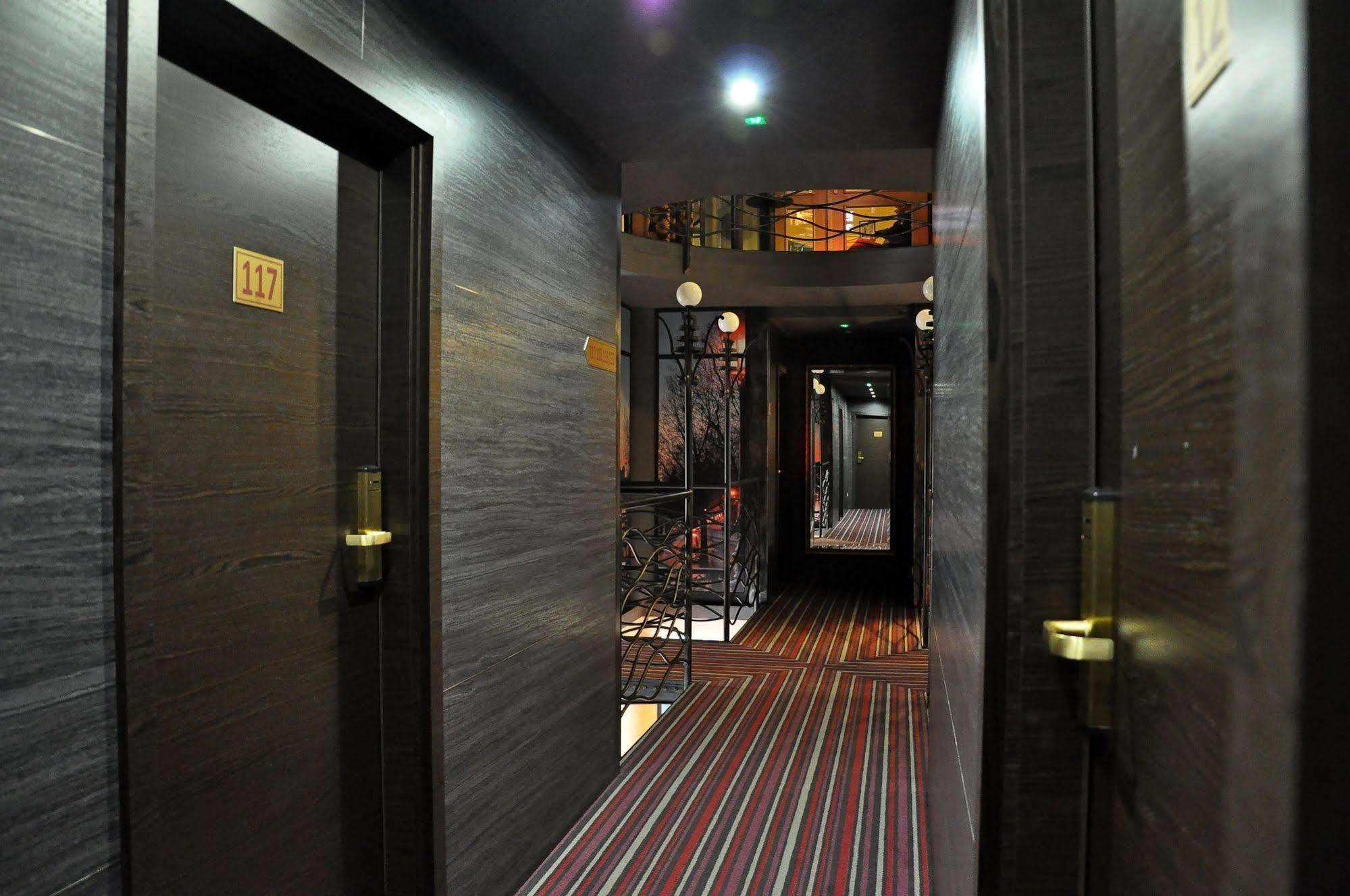 Hotel Atrium Nowy Tomysl Ngoại thất bức ảnh
