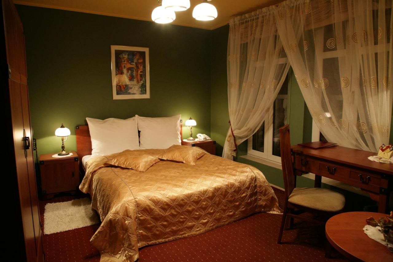 Hotel Atrium Nowy Tomysl Ngoại thất bức ảnh